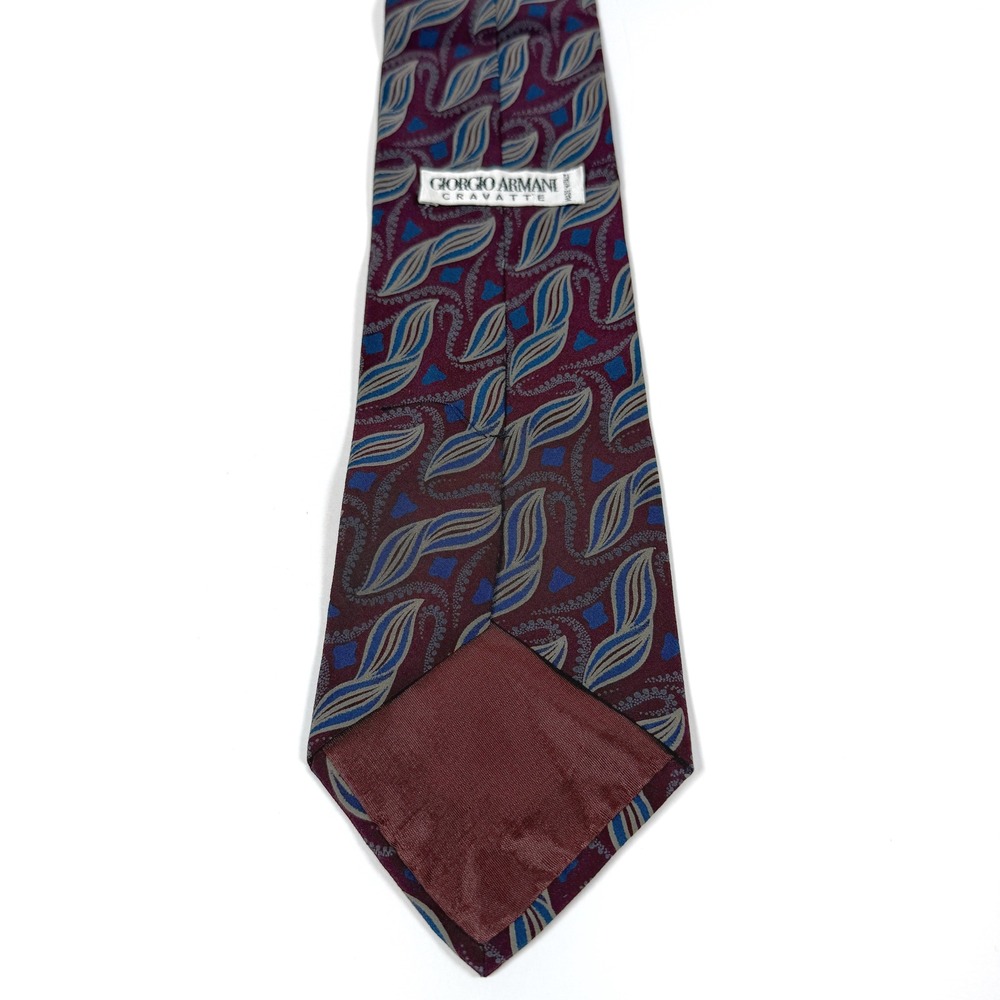 Giorgio Armani Silk Tie Burgundy Blue Paisley Made in Italy L: 55" W: 3.5"‎ - Picture 4 of 5